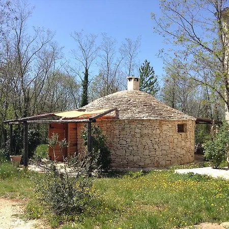 Holiday home Holiday Stancija Mani